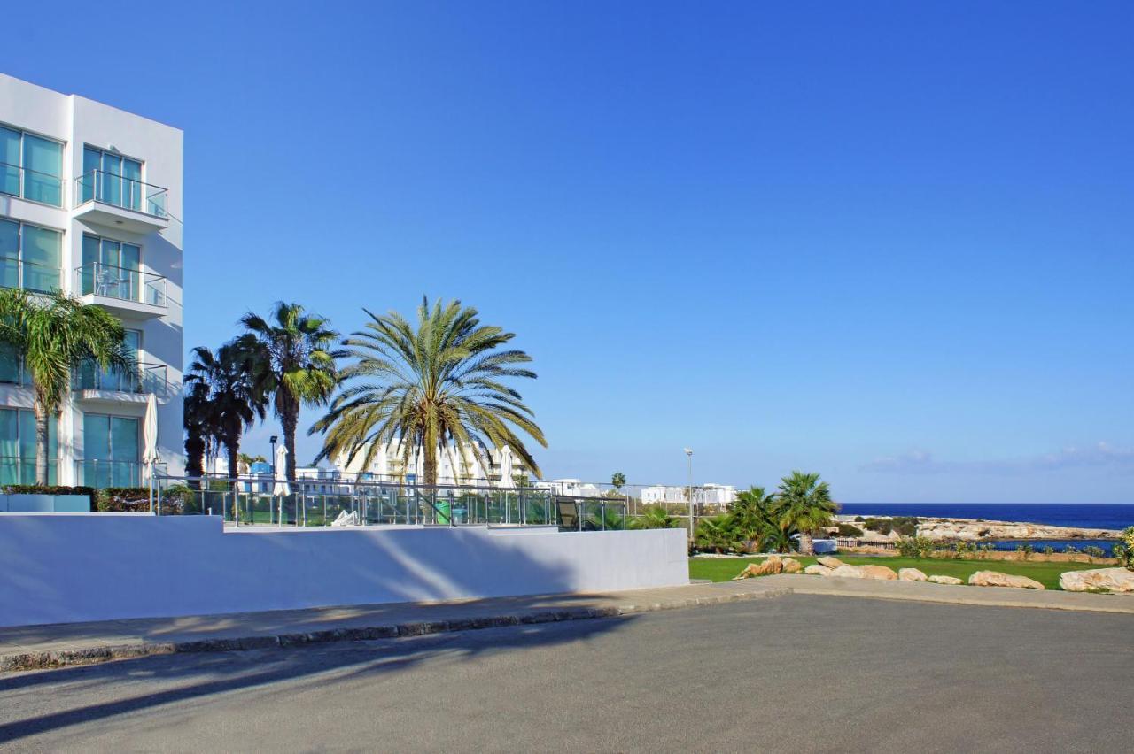Meryl - Coralli Beachfront Apartment Protaras Dış mekan fotoğraf