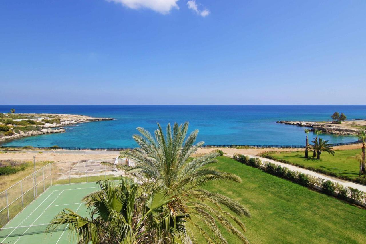 Meryl - Coralli Beachfront Apartment Protaras Dış mekan fotoğraf