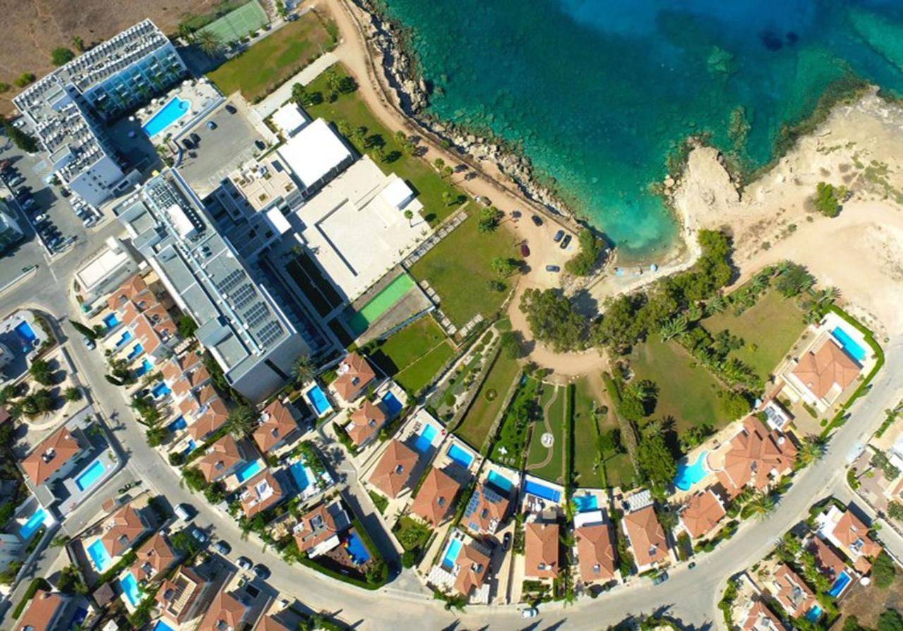 Meryl - Coralli Beachfront Apartment Protaras Dış mekan fotoğraf