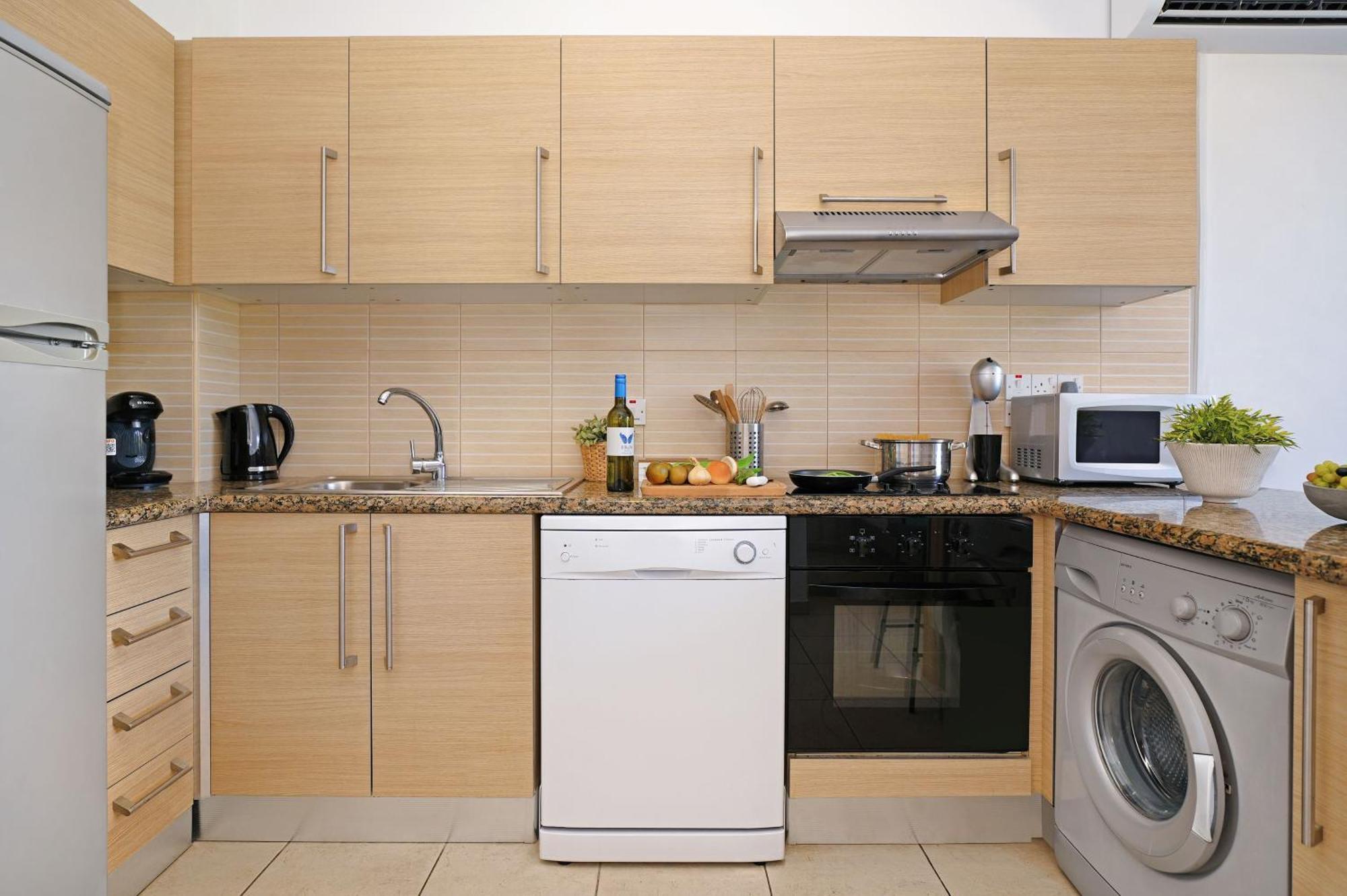 Meryl - Coralli Beachfront Apartment Protaras Dış mekan fotoğraf
