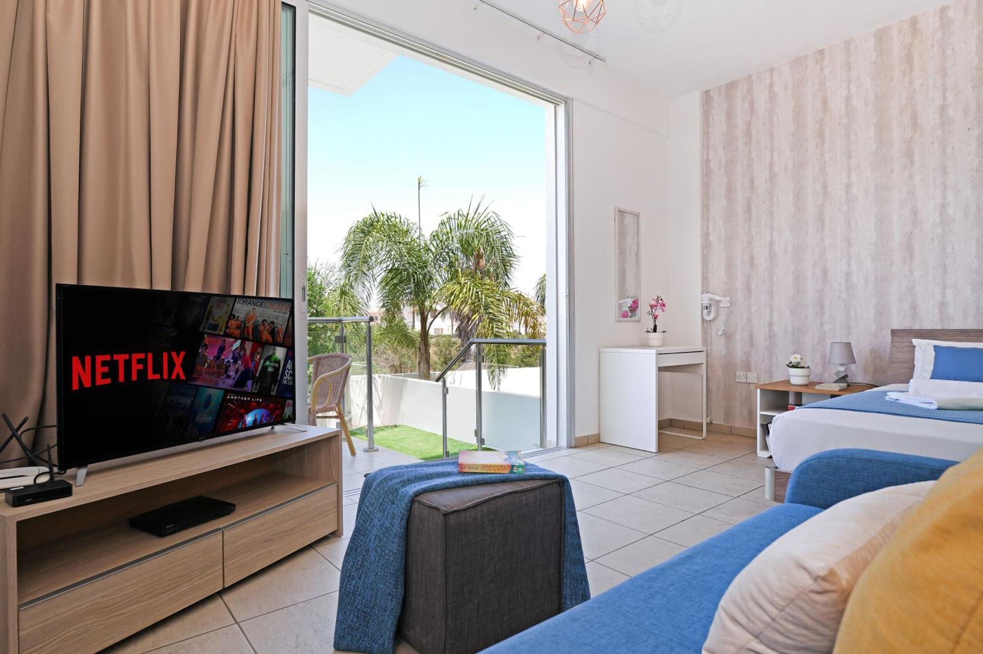 Meryl - Coralli Beachfront Apartment Protaras Dış mekan fotoğraf